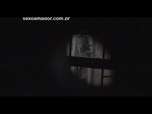 ❤️ Blondie ichi bo'sh g'ishtlar orqasida yashiringan qo'shni voyeur tomonidan yashirincha videoga tushadi ❤ Anal video uz.mathem-1-class.ru
